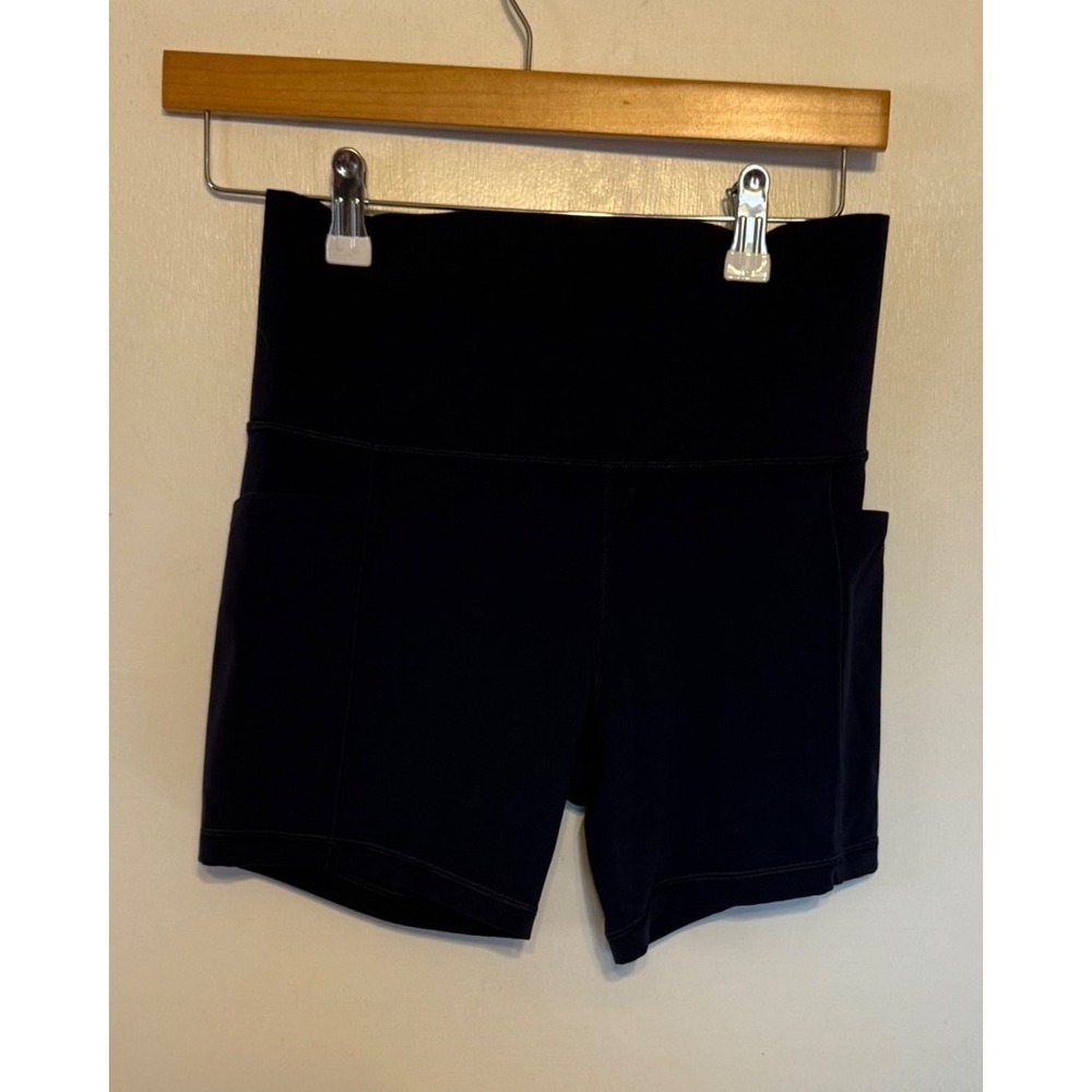 Athleta Salutation Stash 5" Shorts Navy Blue High Rise Pockets Small